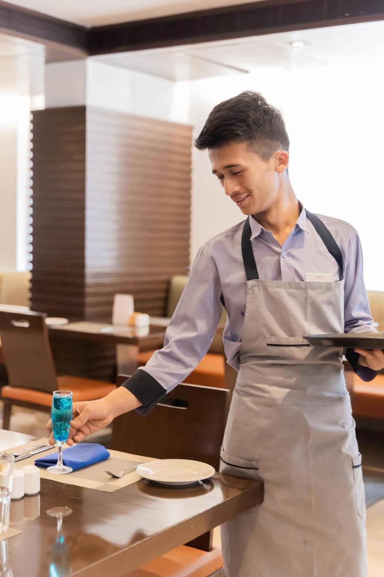 Four Points By Sheraton Αχμπανταμπάντ Εξωτερικό φωτογραφία